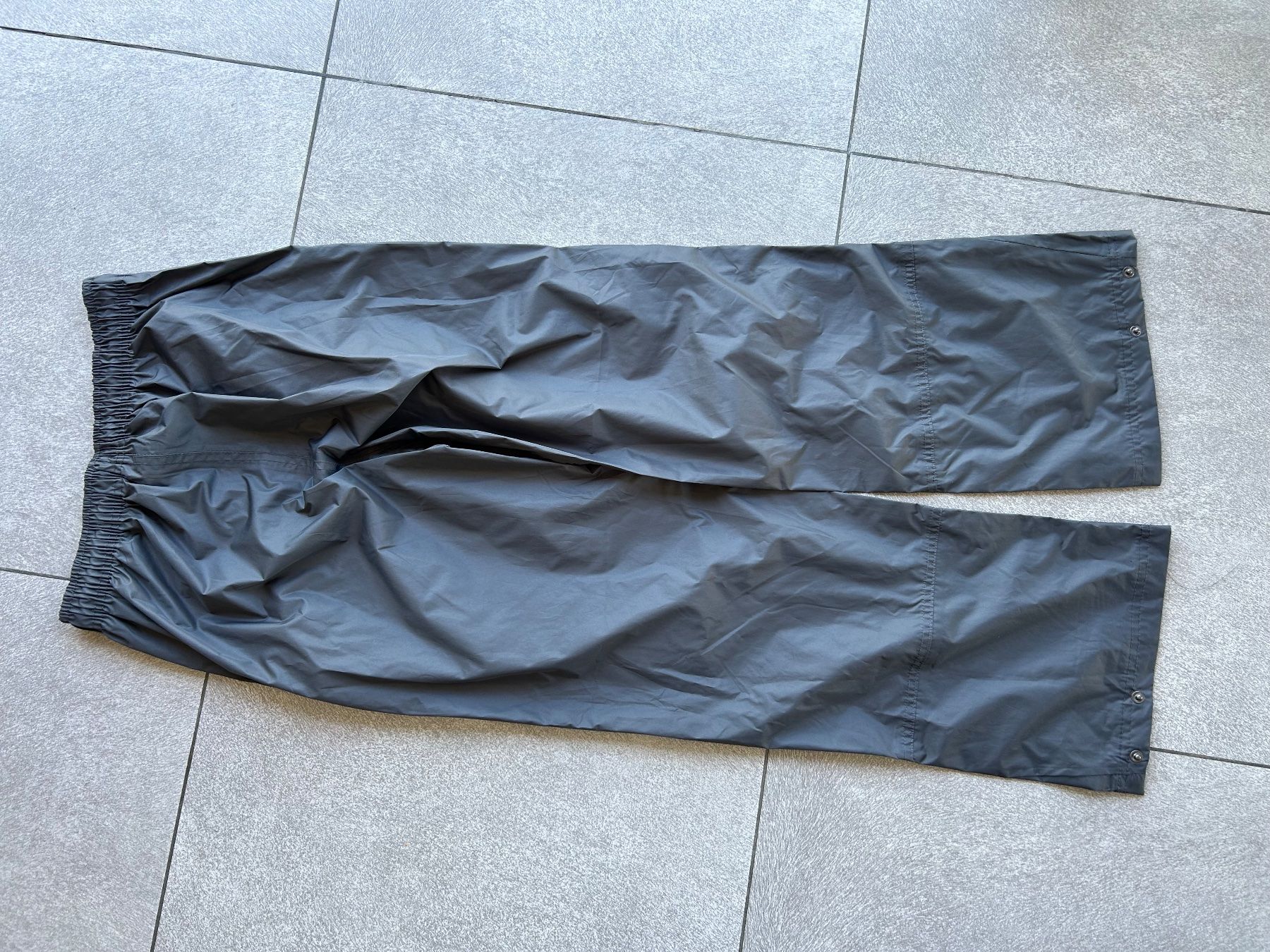 Pantaloni: Regenhose Gr 146 / 152  grau – Usato da Arbedo venduto da nadia1973 2