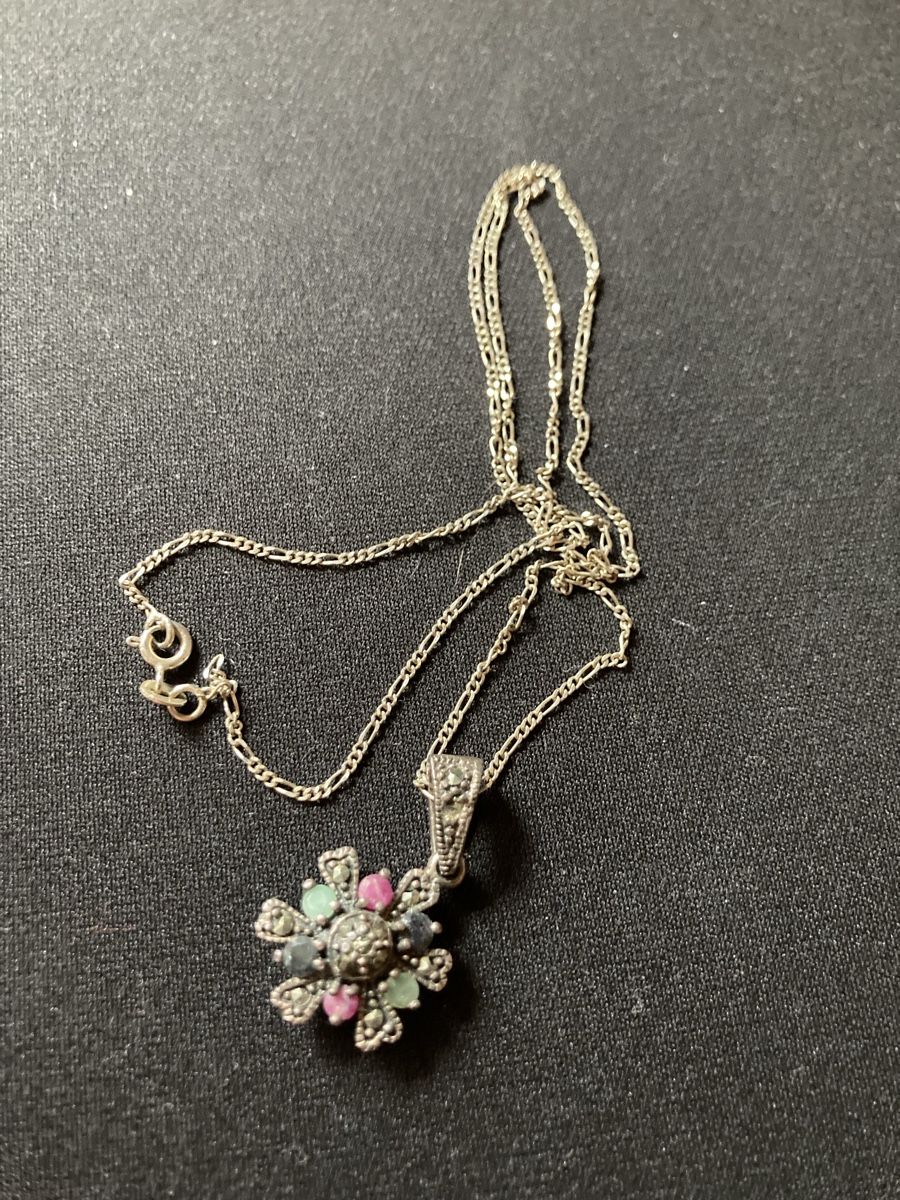Anhänger: Silber Kette mit Anhänger – Gebraucht aus Zürich von ala_h6yq 1