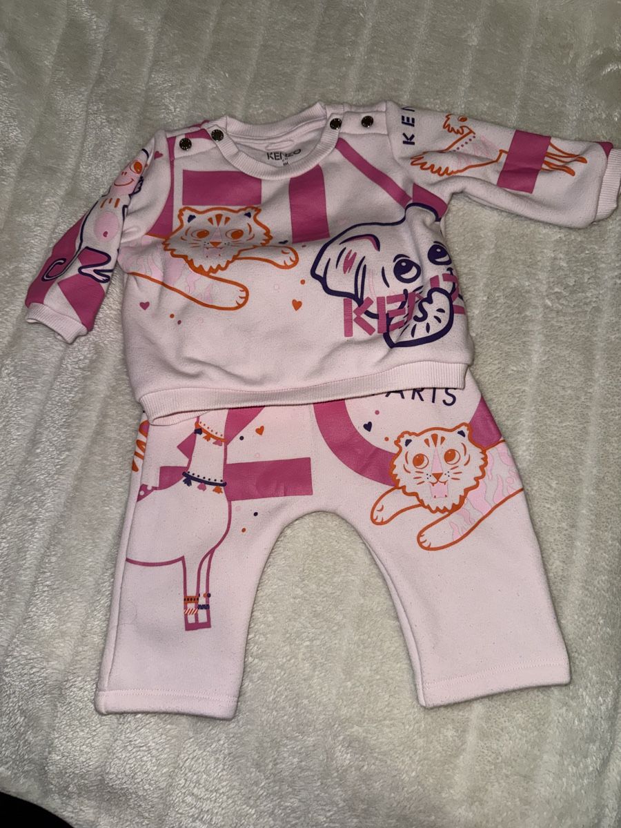 Kenzo Lotti & Set di vestiti: Kenzo Set, 9 Monate – Usato da Aarburg venduto da Da-Lila