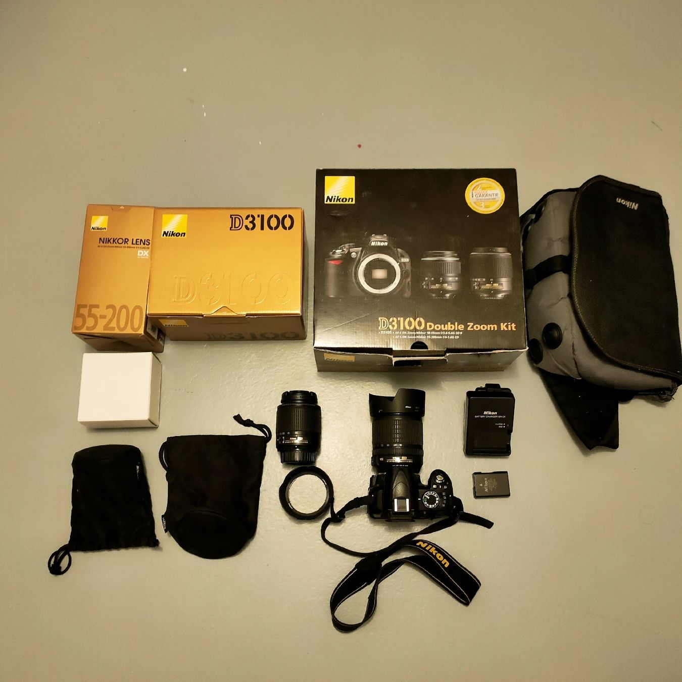 Nikon Appareil photo: Nikon D3100 mit original Verpackung – D'occasion à Ennetaach par Sigrist