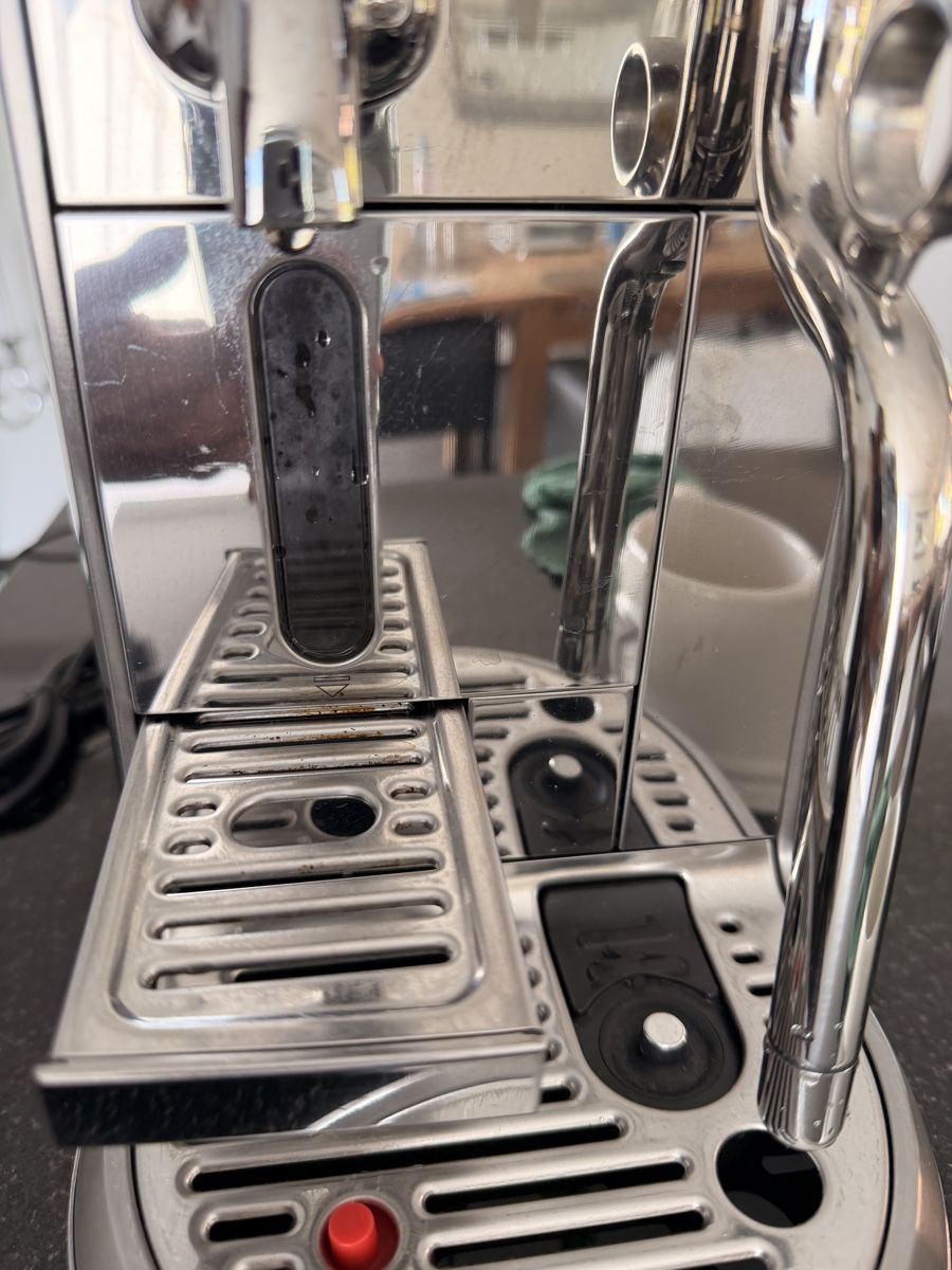 Nespresso Macchine per caffè & Macchine per espresso: Nespresso Kaffeemaschine – Usato da Adligenswil venduto da mypremium-shop 2