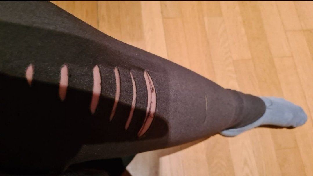 Lotti di vestiti: Coole Halskette mit Pulli + schwarzer Hosegr.L – Usato da Ferden venduto da jemyce 6