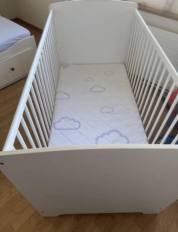 Letti: Kinderzimmer – Usato da Staad SG venduto da Mleine 2