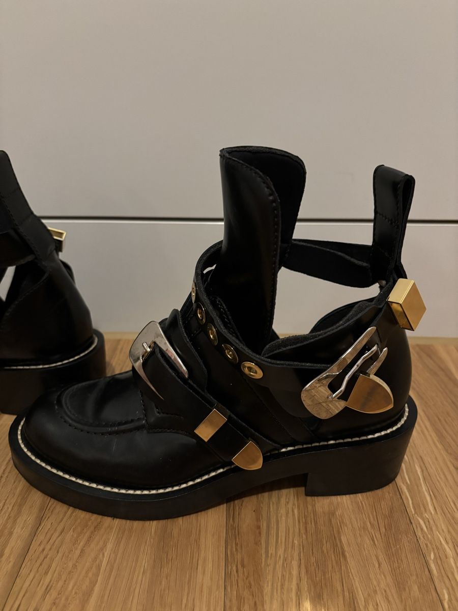 Balenciaga Scarpe da donna: Balenciaga Stiefel – Nuovo (secondo la descrizione) da Zürich venduto da zie_5nsb 3