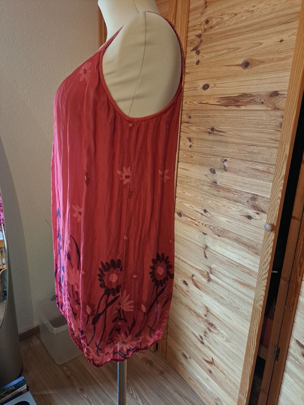 Top: Sommerliches Top mit Blumenprint, Gr. M, rot – Nuovo (secondo la descrizione) da Rafz venduto da MuriFinn 1