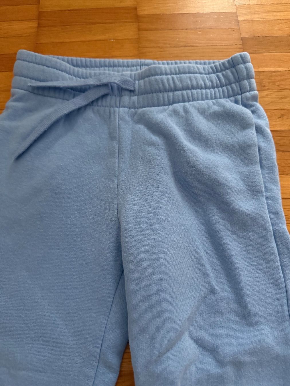 H&M Hosen: H&M Stoffhose Gr 104 – Gebraucht aus Richterswil von Eunoia85 1