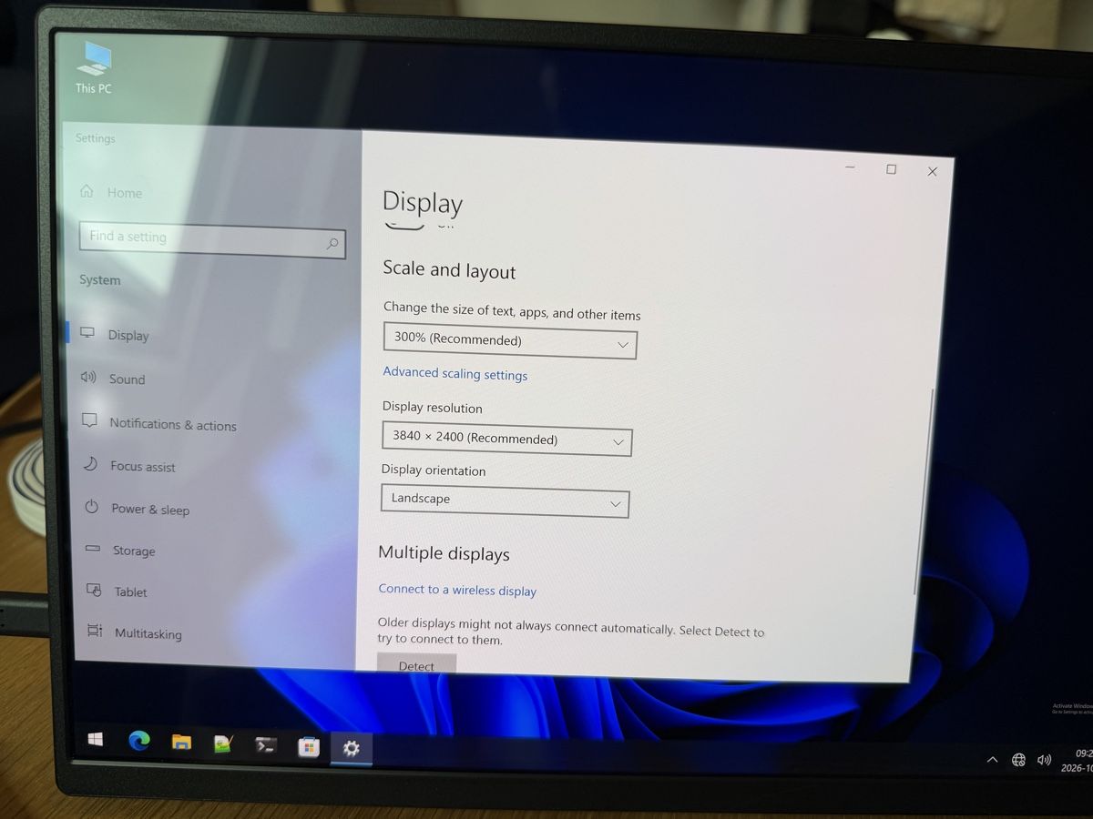 Samsung Monitore: Portable 14” USB-C 4K OLED Touch Screen Display – Gebraucht aus Zürich von jankais3r 1