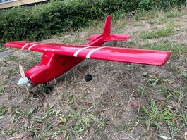 RC- Motorflugzeug