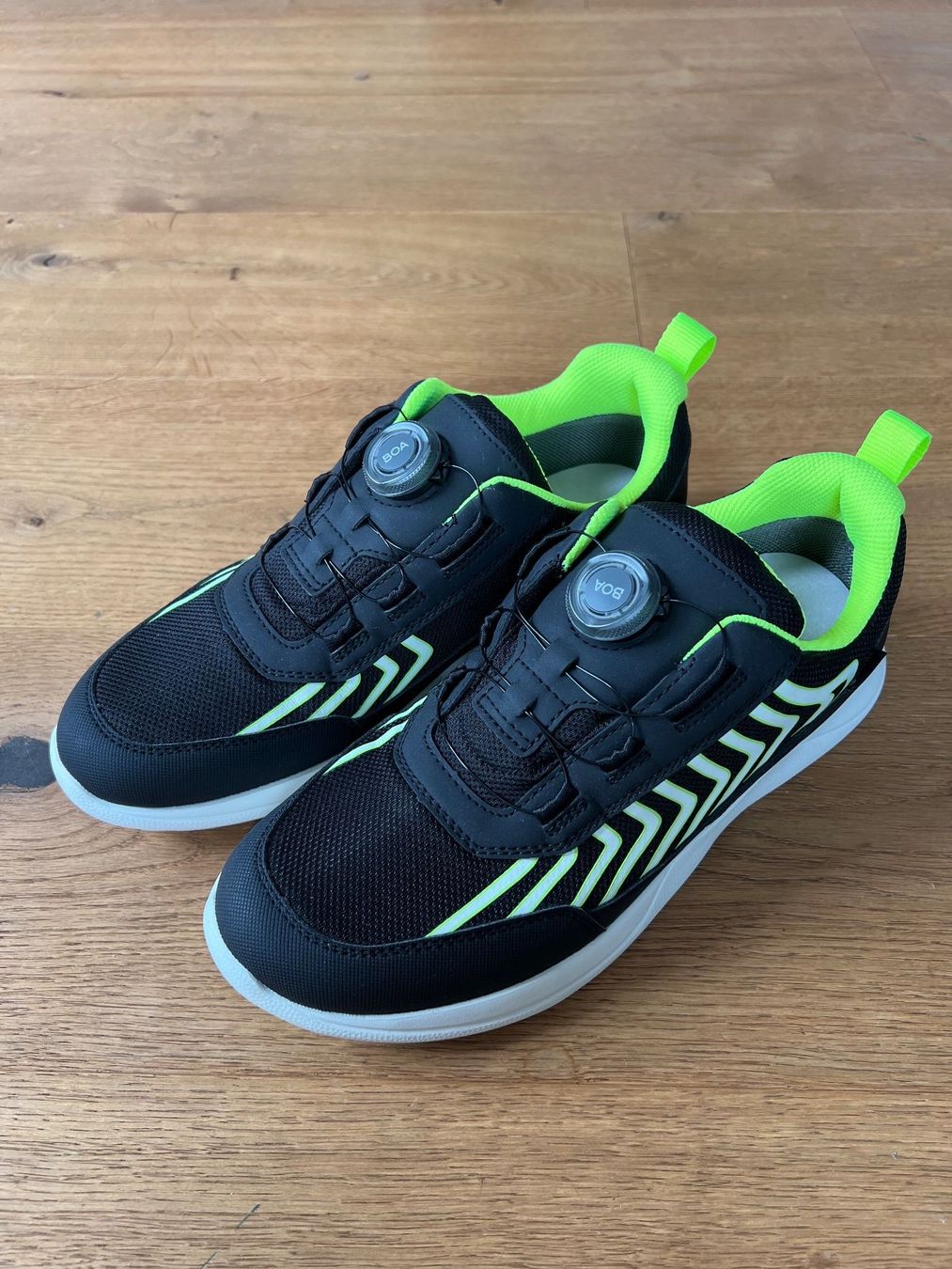 Superfit Schuhe für Jungen: Neue Superfit RUSH - Sneaker low - schwarz - Grösse 40 – Neu und originalverpackt aus Lengnau BE von Rubin27