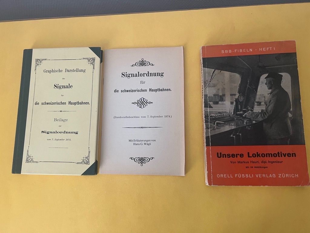 Libri: 4 x Schweizer Eisenbahn Bücher – Usato da Steinach venduto da Momoco 1