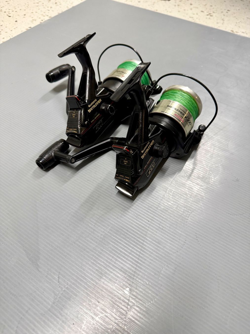 Shimano Tamburi & Mulinelli: 2x Shimano US Baitrunner  4500gr Wels Karpfenrollen – Usato da Trimbach venduto da duri.. 3