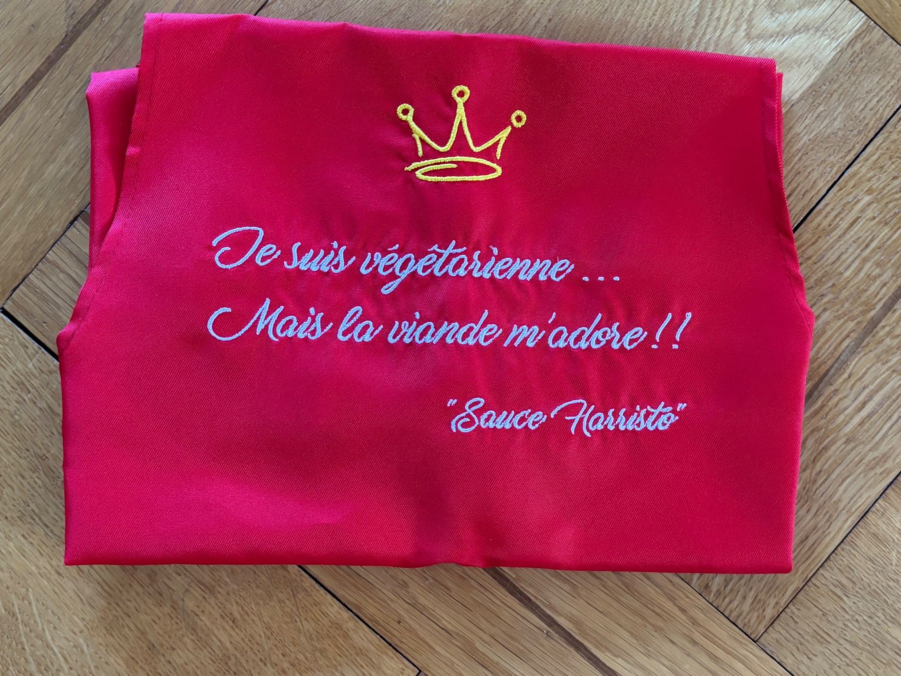 Tabliers: Tablier rouge NEUF – Neuf avec emballage d'origine à Genève par Livsonman 1