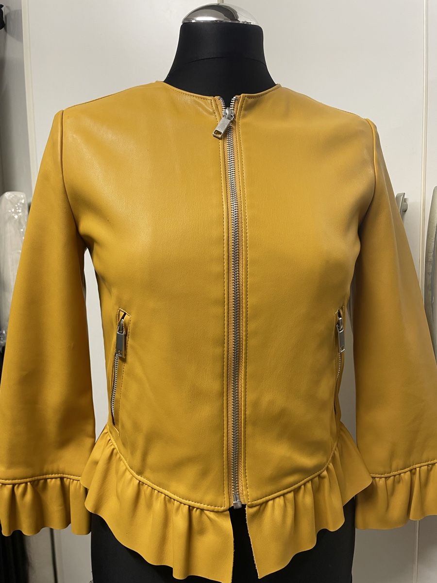 Zara Giacche: Zara Basic Textilleder Jacke gelb mit Volants – Usato da Urdorf venduto da Anassor