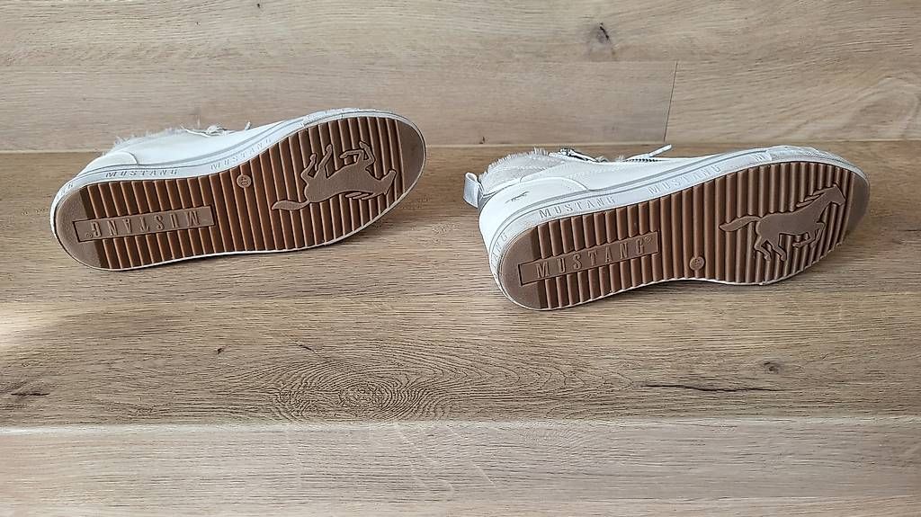 Mustang Scarpe da donna: Baskets chaudes blanches Mustang fourrées 40 comme neuves – Nuovo (secondo la descrizione) da Trélex venduto da emm_rz7g 3