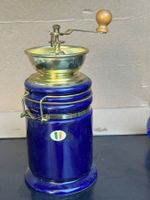 Moulin à café ancien bleu cobalt, décoratif et fonctionnel