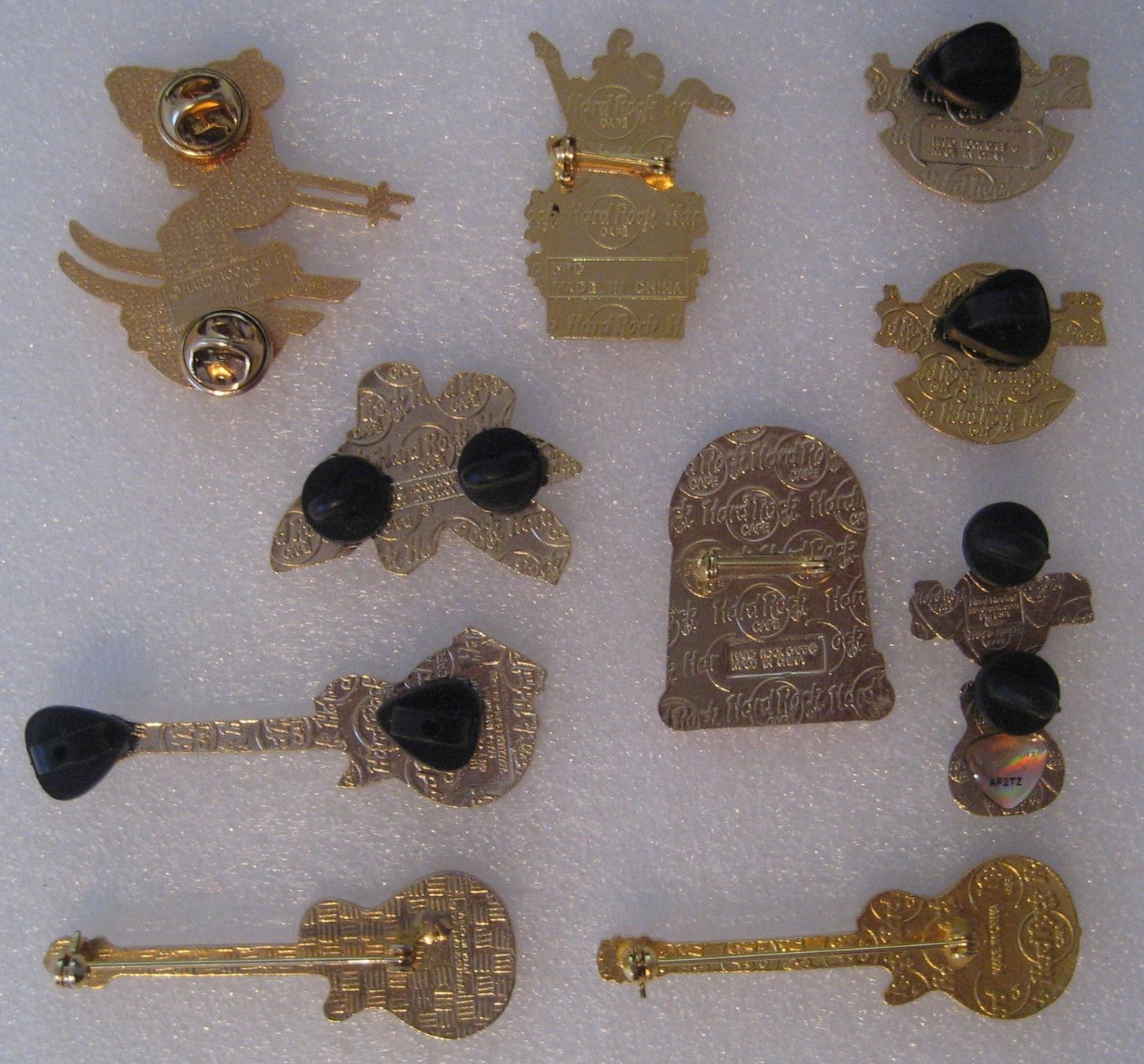 Hard Rock Cafe Placchette & Badge: 10 Hard Rock Cafe Pins Set #3 von 8 – Usato da Emmenbrücke venduto da tms1122 2