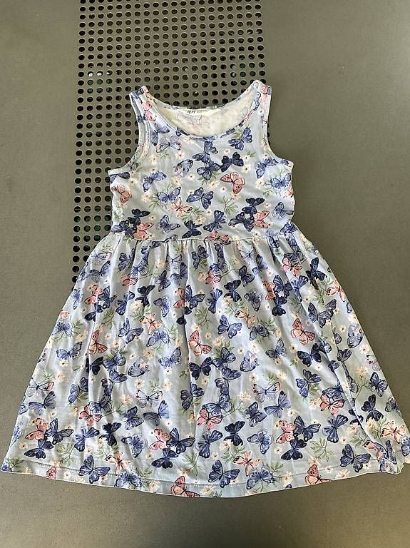 Vestiti & Gonne: H&M Sommerkleid Grösse 110/116 – Usato da Goldau venduto da mic_m6k9