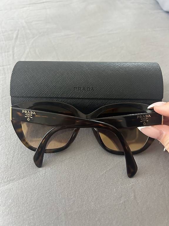 Prada Occhiali & Lenti: Prada Sonnenbrille – Usato da Münsingen venduto da klo_bvb2 1