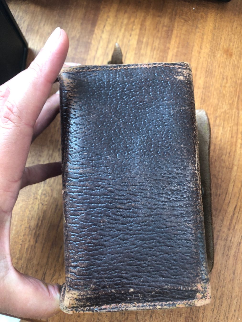 Agfa Fotocamera: Agfa Box Kamera mit Lederetui gebrauchter Zustand – Usato da Arlesheim venduto da leyRum4.5 9