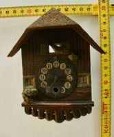 Souvenier Uhr Schwarzwald beweglicher Vogel, als defekt