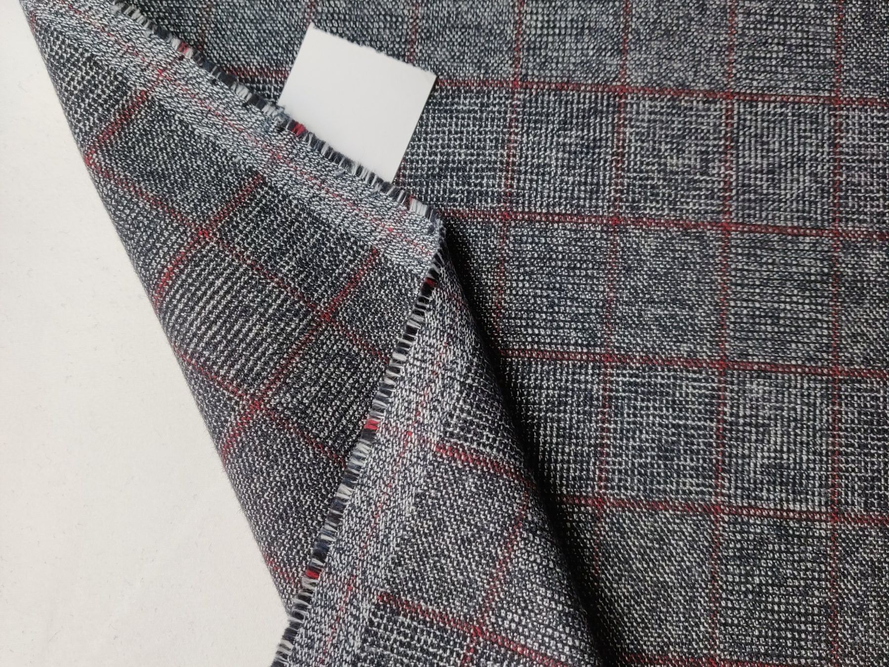 Tessuti: Anzug Stoff Baumwolle Elastan gewoben 2.1x1.50m grigio rosso – Nuovo (secondo la descrizione) da Lufingen venduto da Voyager7 6
