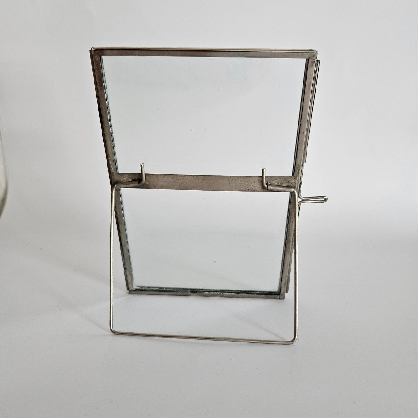 Cornici: 2 Floating Steh-Rahmen, Messing silberfarben, 14.5 x 9.5 cm – Nuovo (secondo la descrizione) da Basel venduto da bea_cs7h 2