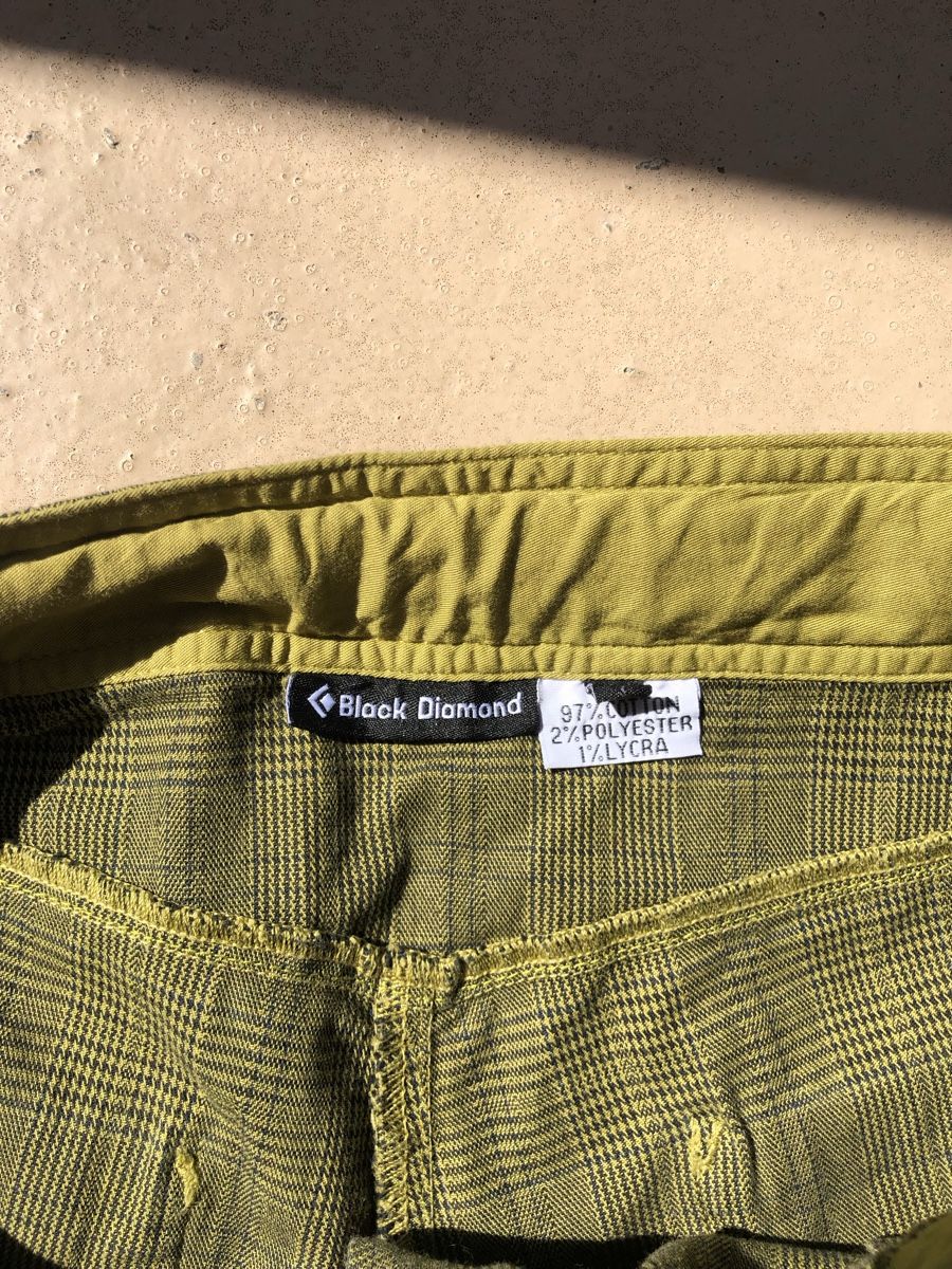 Black Diamond Pantalons: Black Diamond Shorts – D'occasion à Fribourg par ann_l9b7 3