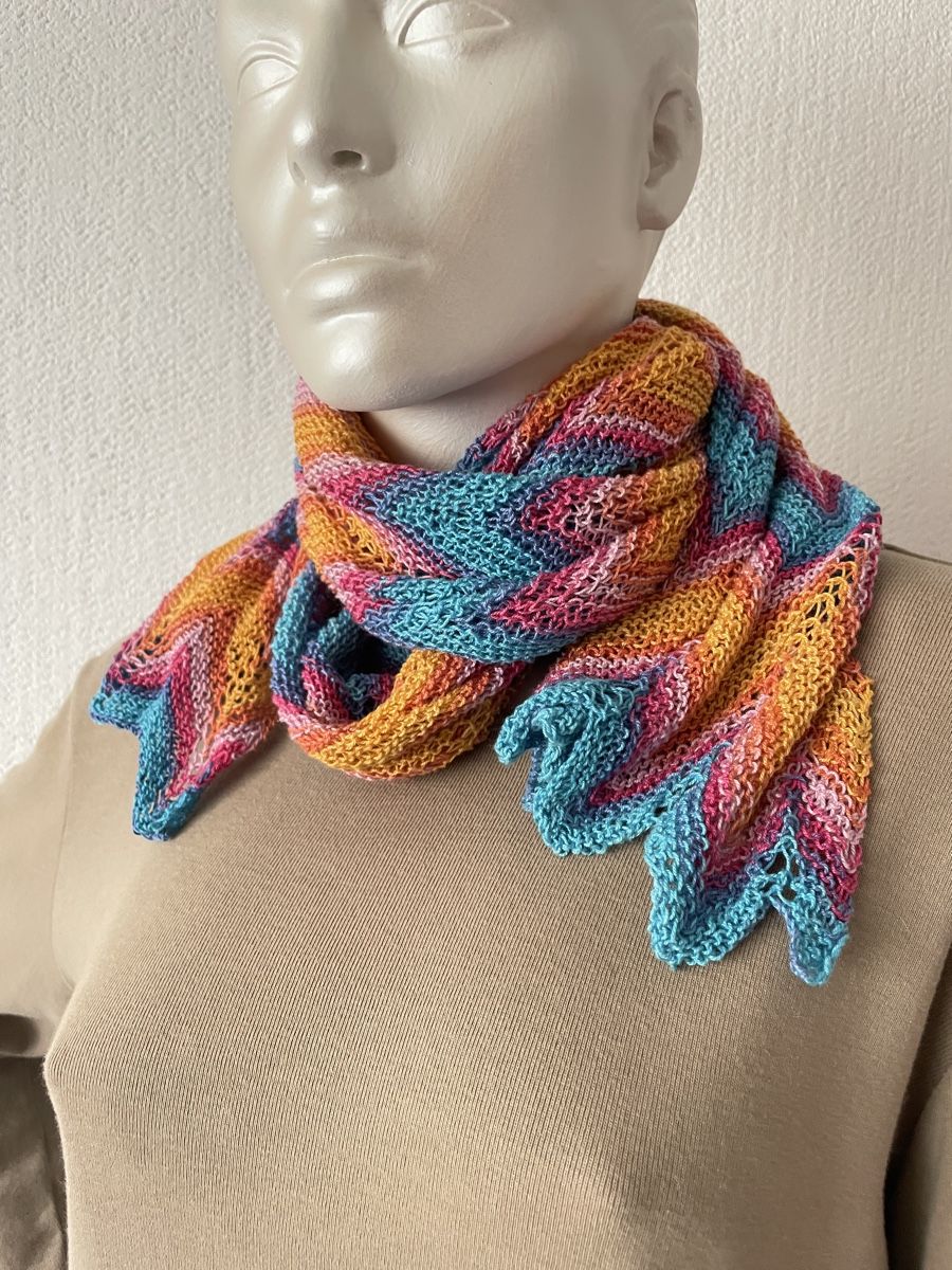 Foulards & écharpes: Leichter Baumwollschal mit Zickzackmuster, – Neuf avec emballage d'origine à Fislisbach par handglismet 3