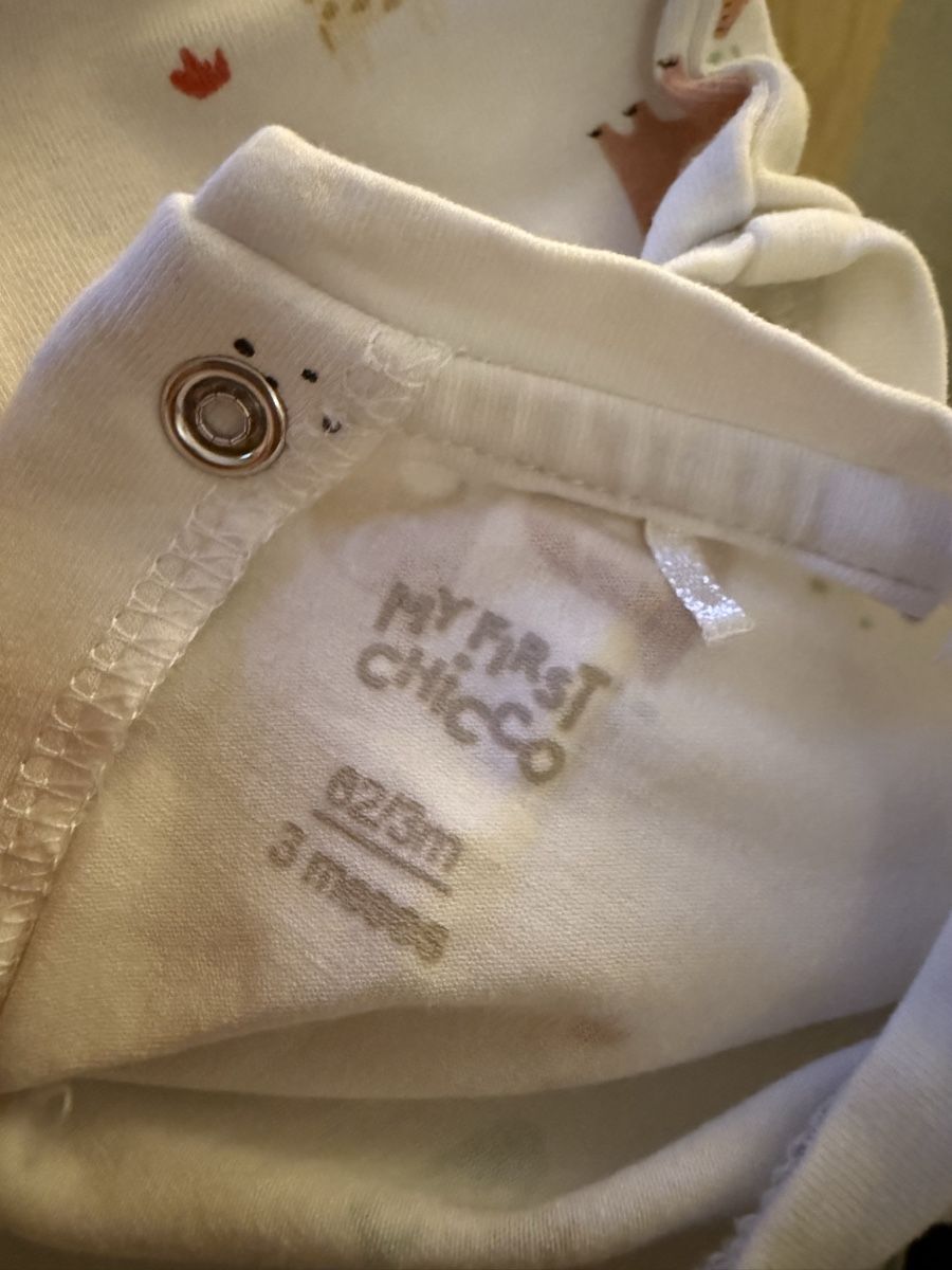 Chicco Pagliaccetti: My First Chicco Strampler weiss Tiermuster Grösse 62 – Usato da Buchs ZH venduto da tizi_92 2