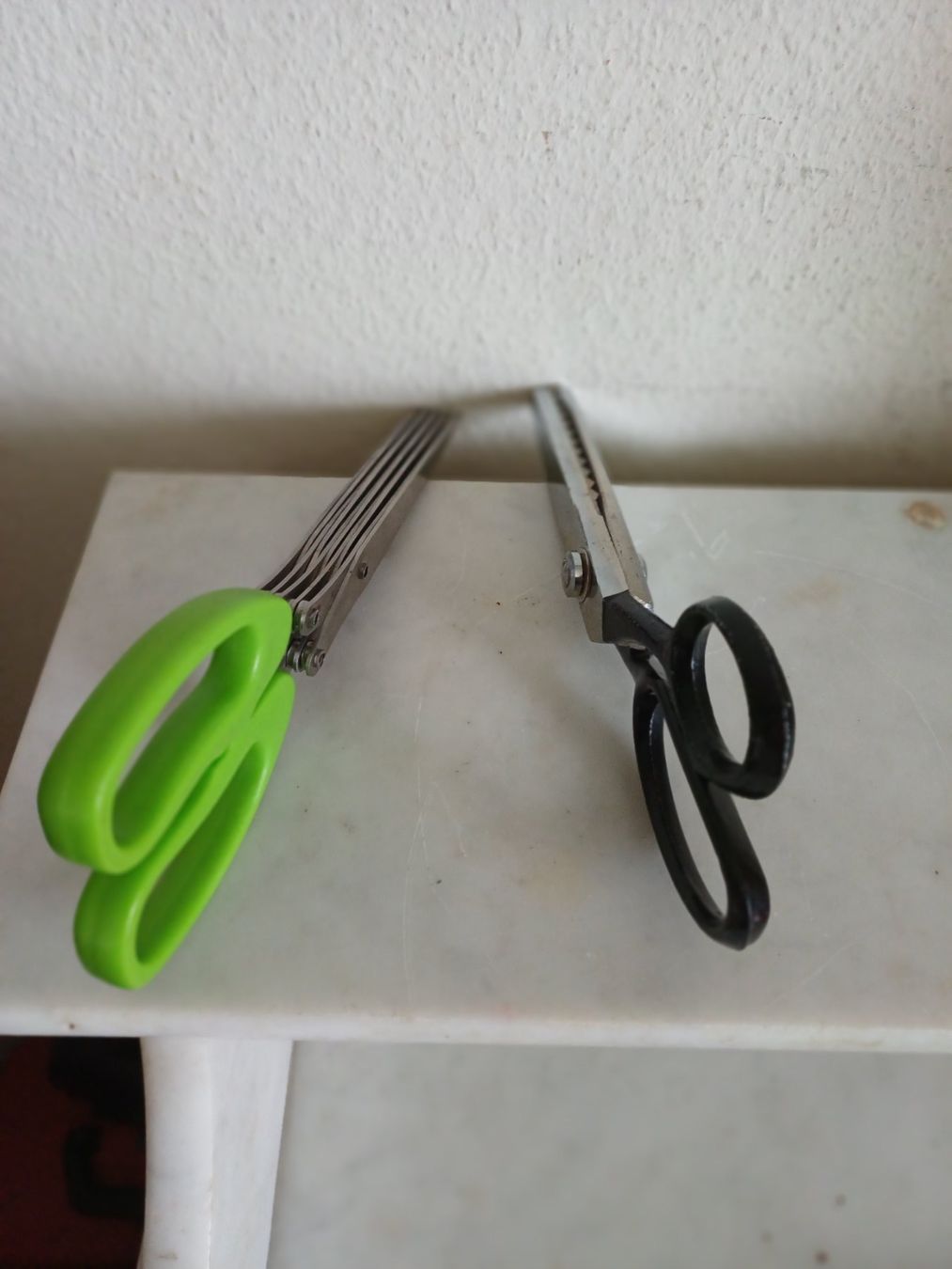 Tutti gli attrezzi: Küchenchere 19 cm und Zackenschere 18 cm – Usato da Marly venduto da Rolmax 3