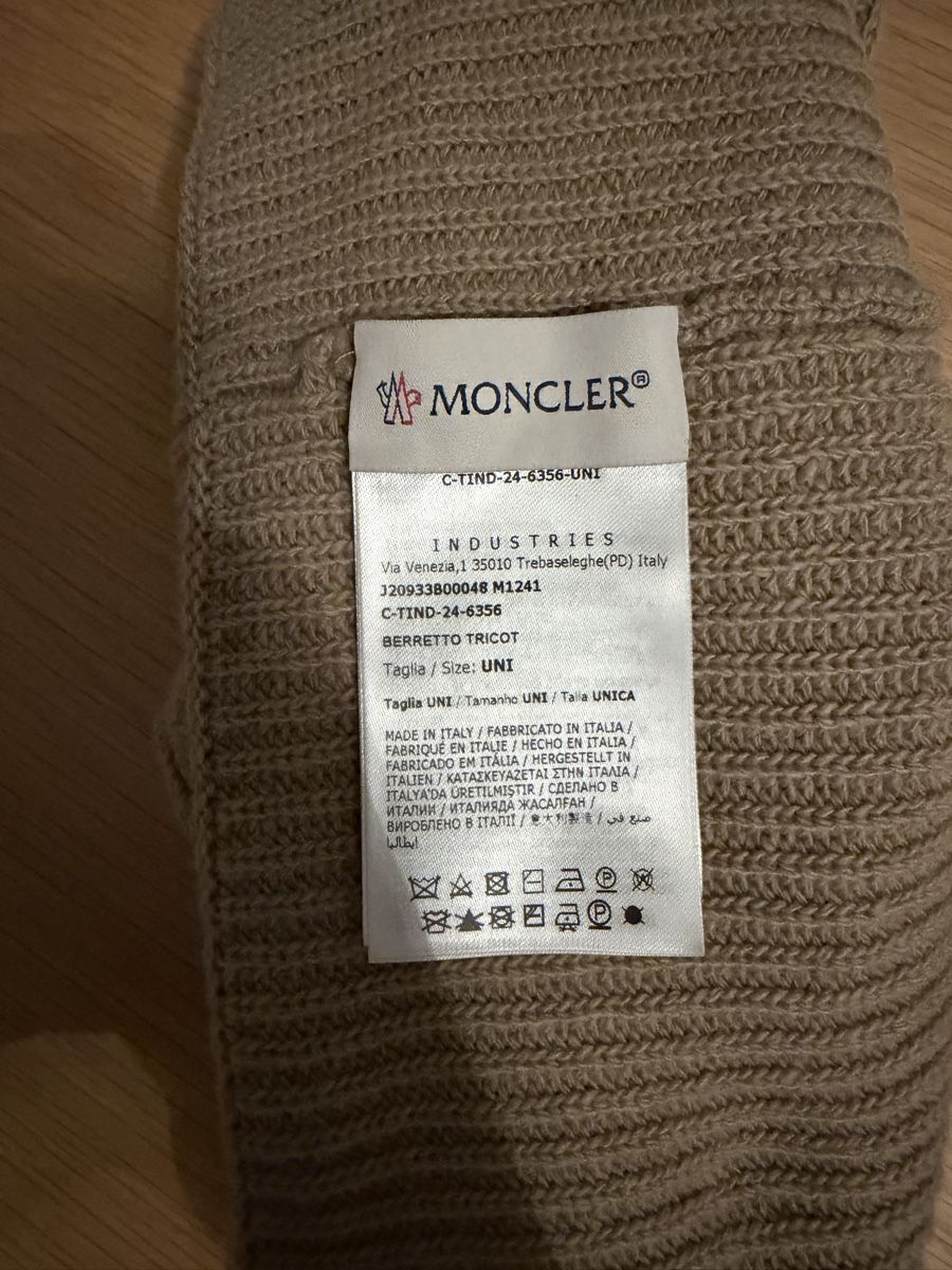 Moncler Copricapi, berretti & cappellini: Moncler, Bonnet beige – Usato da Cernier venduto da 1234V 2