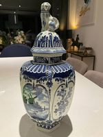 Très joli vase en faïence de Delft