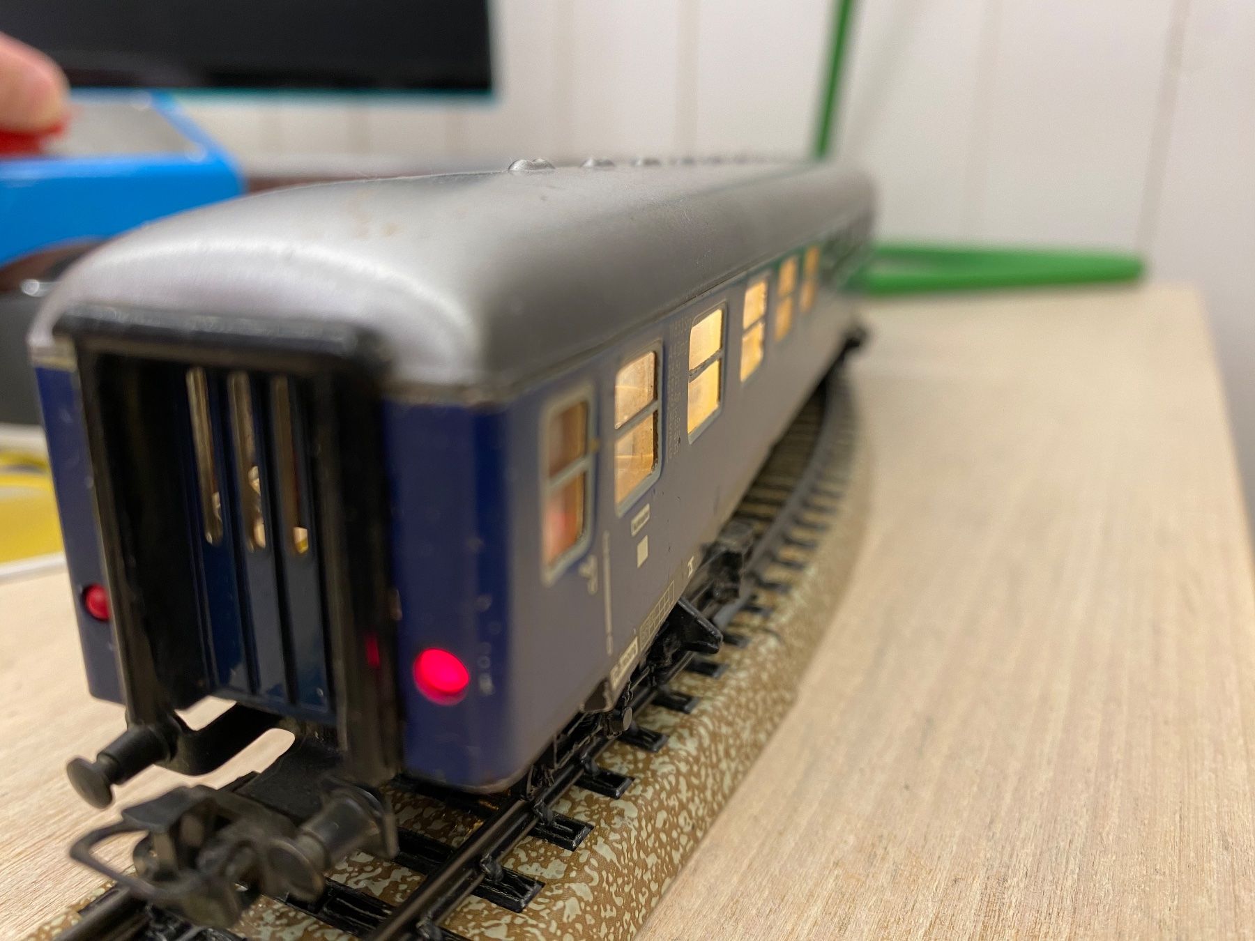 Märklin Modelleisenbahnen: Märklin 3021 DB V200 Personenzug – Gebraucht aus Lupsingen von New-Haven 2