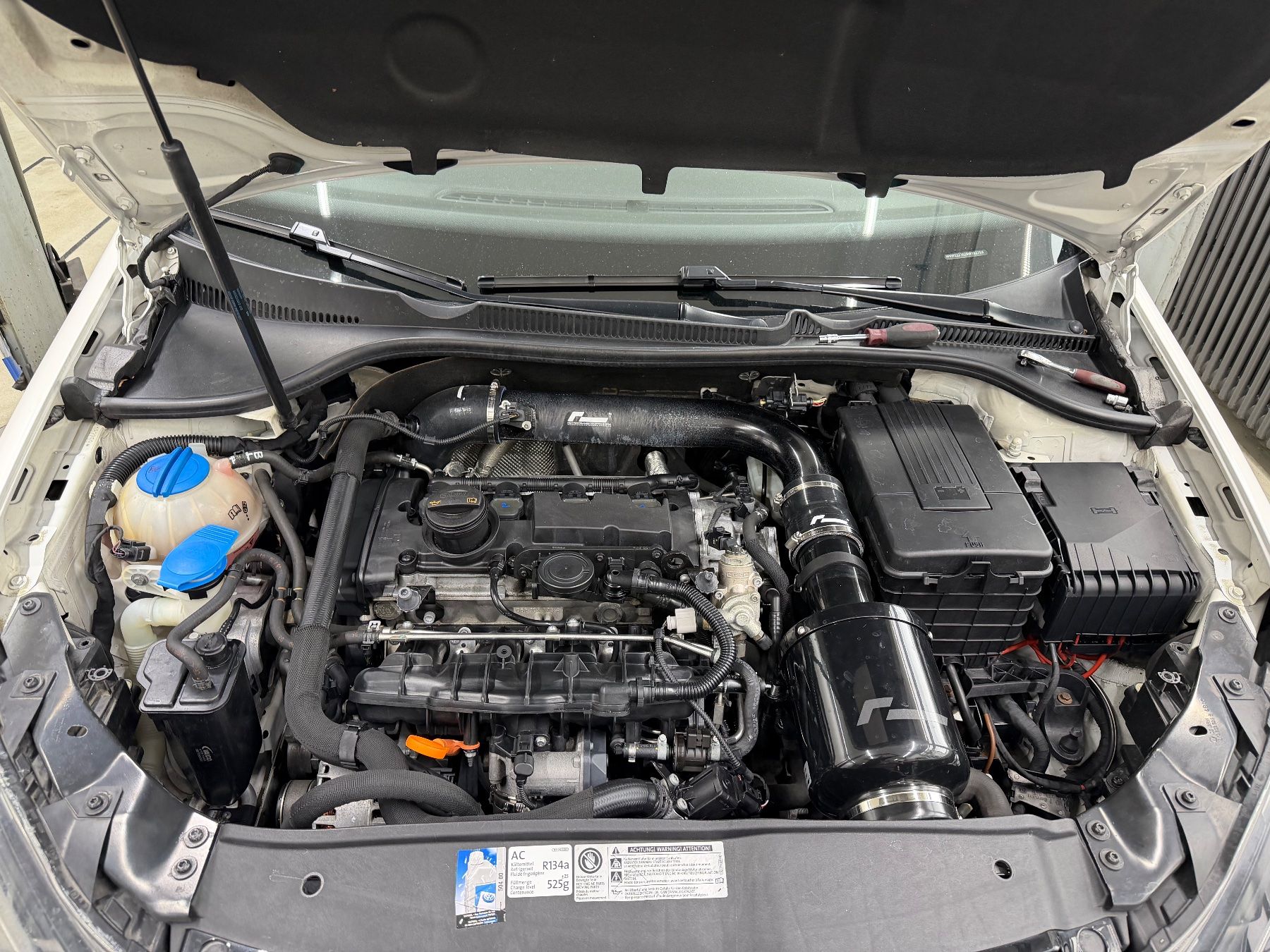 Volkswagen Tutti pezzi di ricambio auto: VWR Ansaugsystem VW Golf 6R – Usato da Winterthur venduto da Donp_097 1