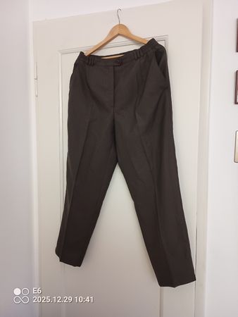 Elegante Hose. Marke: Atelier GS. Groesse 44