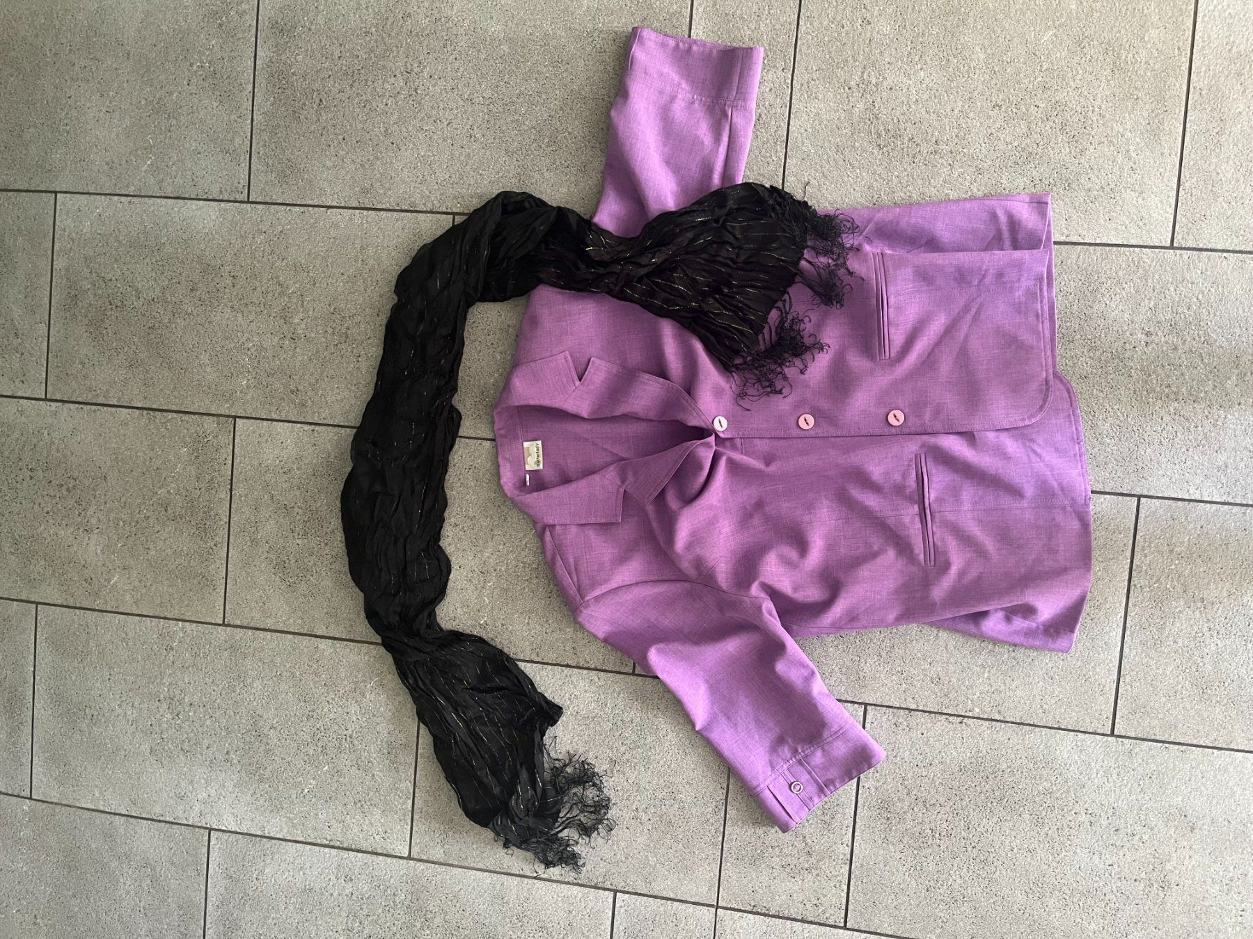 Blusen: Blusenjacke – Gebraucht aus Solothurn von Floefi