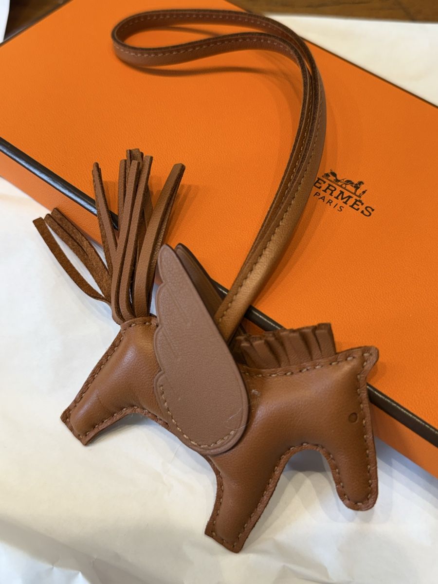 Hermès Ciondoli: Charme Hermès – Usato da Chêne-Bourg venduto da luy_hk5b 5
