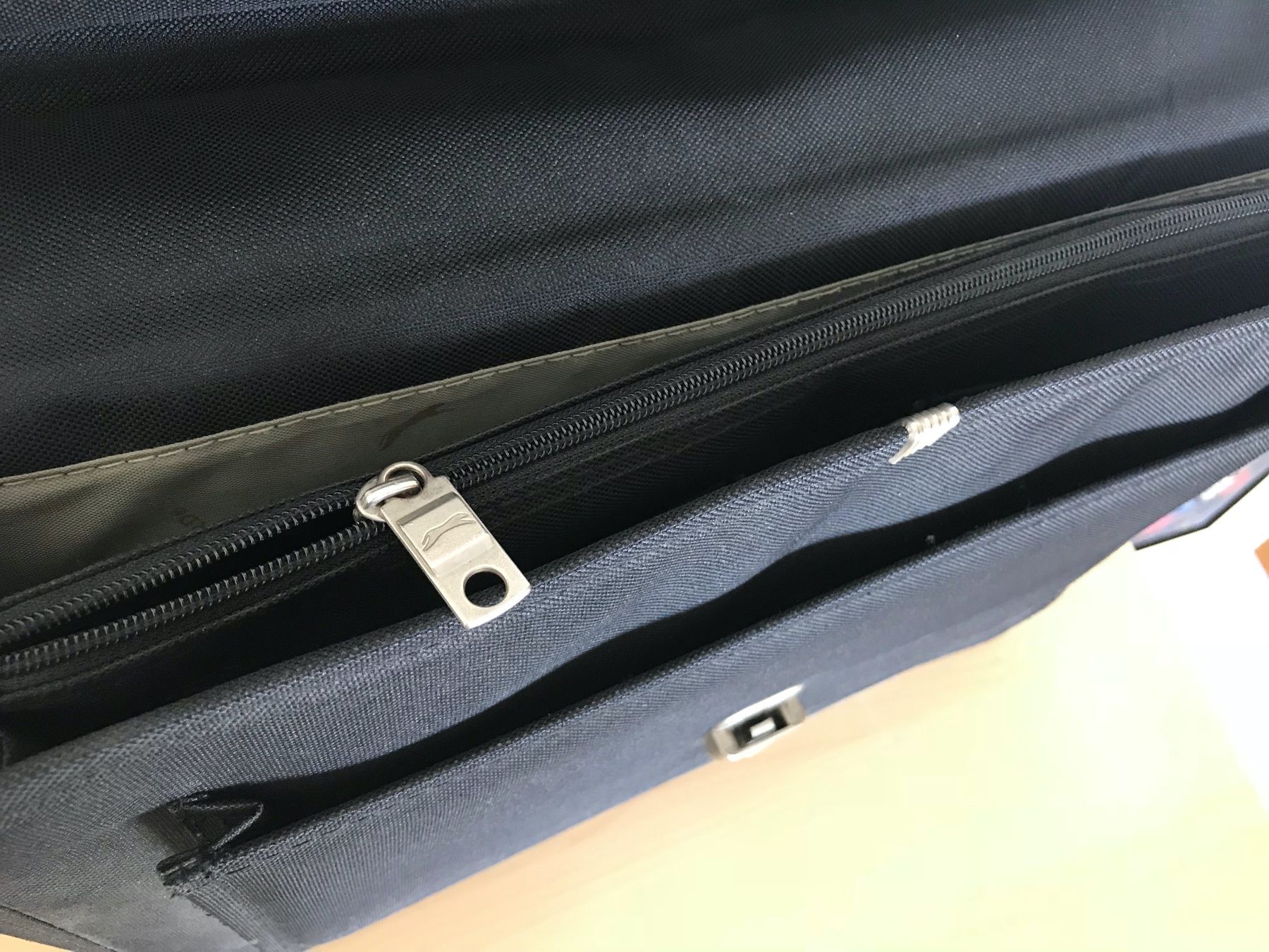 Borse: GHEPARD- CARTELLA BORSA- modello "FACILE"- colore nero – Usato da PARADISO venduto da pin_vlj8 3