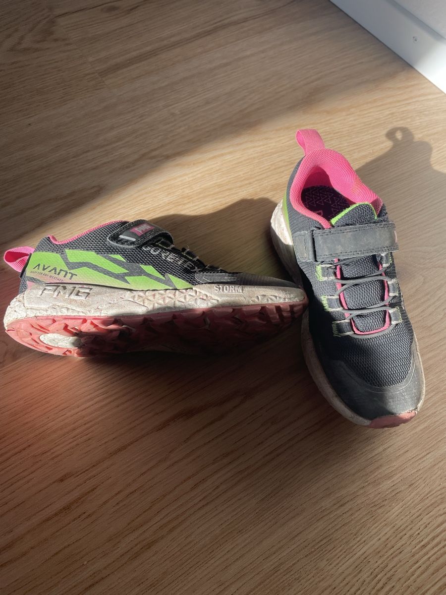 Scarpe da uomo: Primgi Sneakers Gotetex Grösse 30 – Usato da Nänikon venduto da broug 1