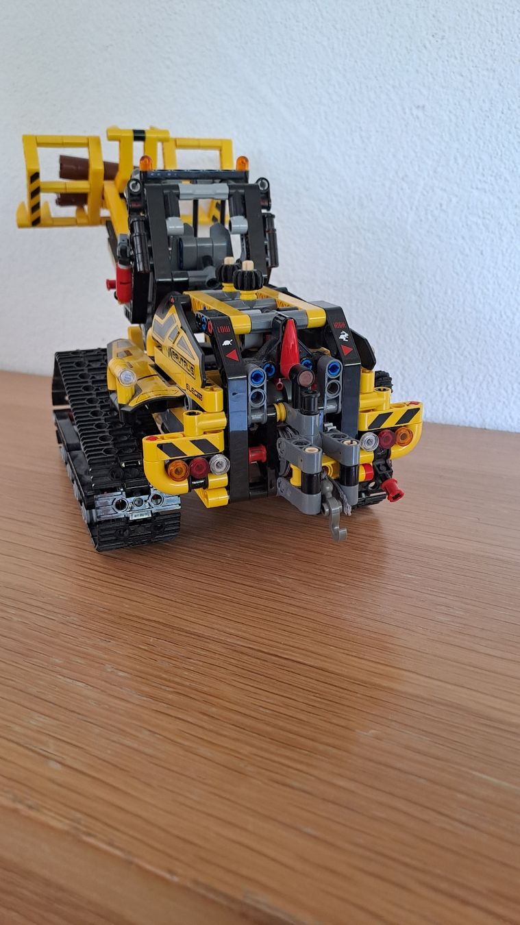 Lego Jouets: Lego Technic Raupenlader 42094 – D'occasion à Unteriberg par 12Schneehasen 2