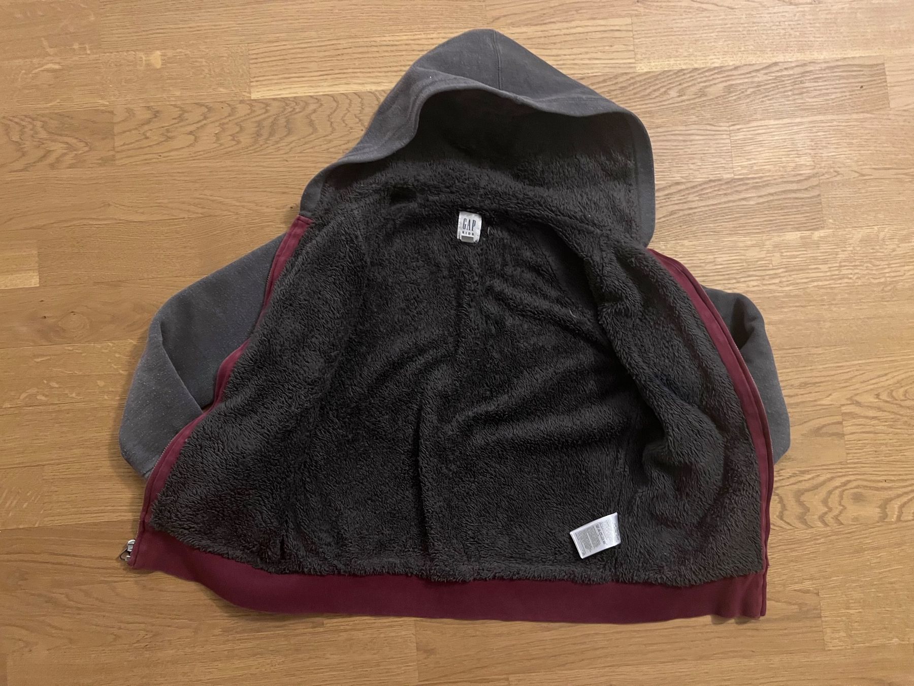 Gap Jacken: GAP Hoodie Jacke Jacket Gr M/8J – Gebraucht aus Ebmatingen von dartim 2