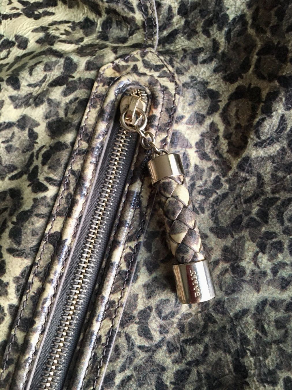 Bally Sacs femmes: Neue Ballytasche mit coolem Design – Neuf (Voir description) à Winkel par Flyhy2020 4