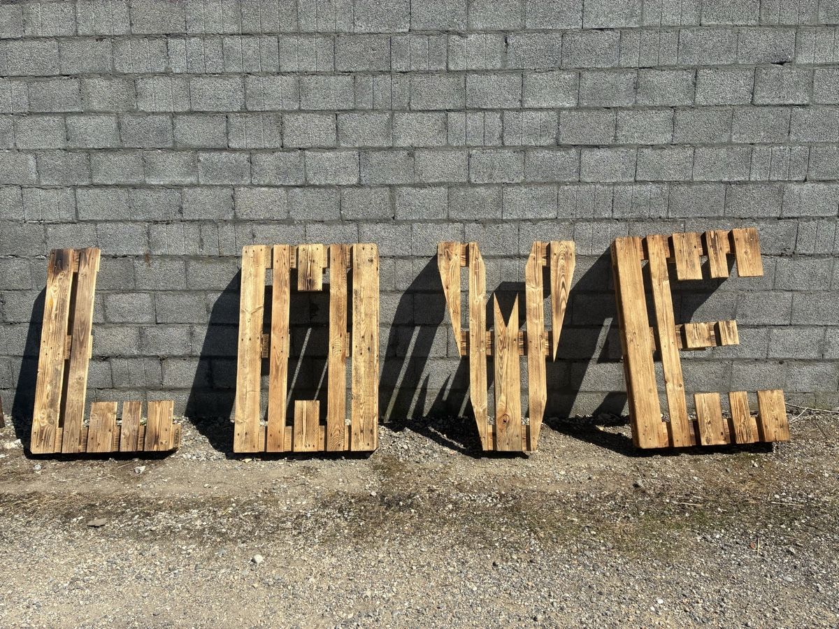 Tutte le decorazioni: LOVE Buchstaben aus Paletten – Usato da Messen venduto da Supertop34