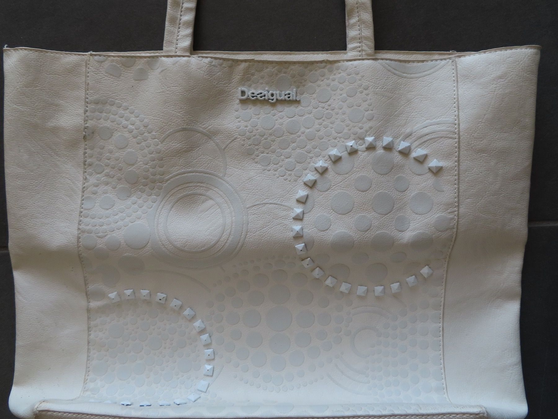 Desigual Borse da donna: schöne DESIGUAL Handtasche – Usato da Wallenried venduto da Asyano 1