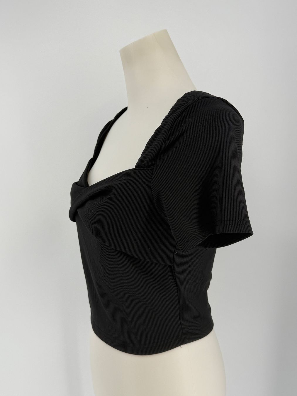 Shein Tops: Crop Top Gr. L gerippt von Shein – Gebraucht aus Auenstein von moin. 1