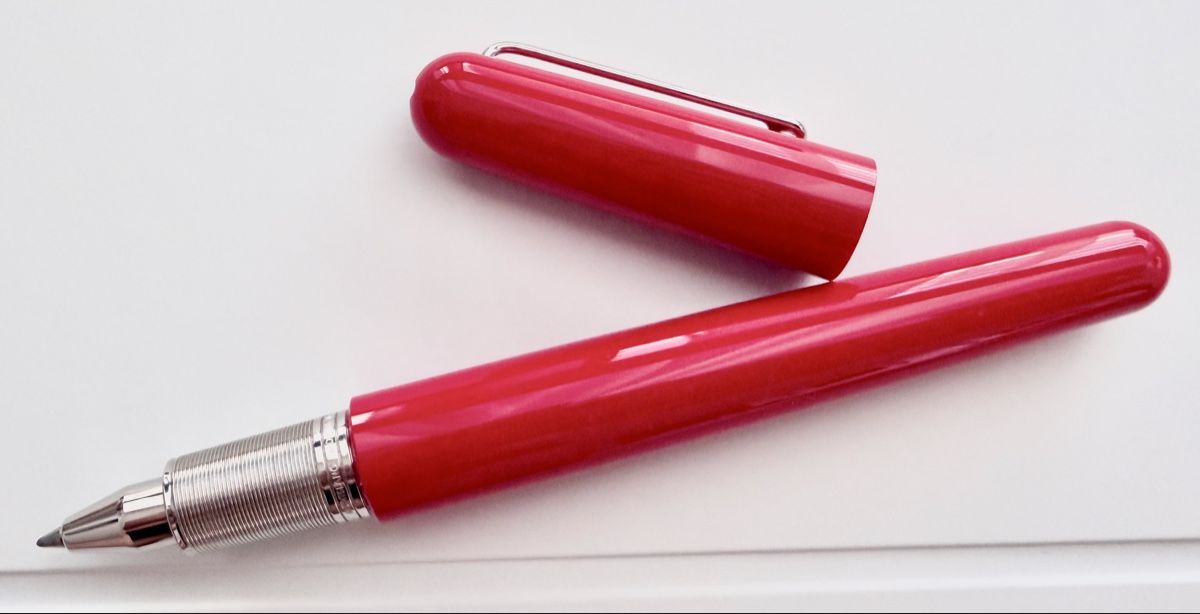 Montblanc Stylos & Marker: Montblanc (M)RED réf. 117601,  Bille ou Rollerball – Neuf (Voir description) à Genève par AntoineWatch 1