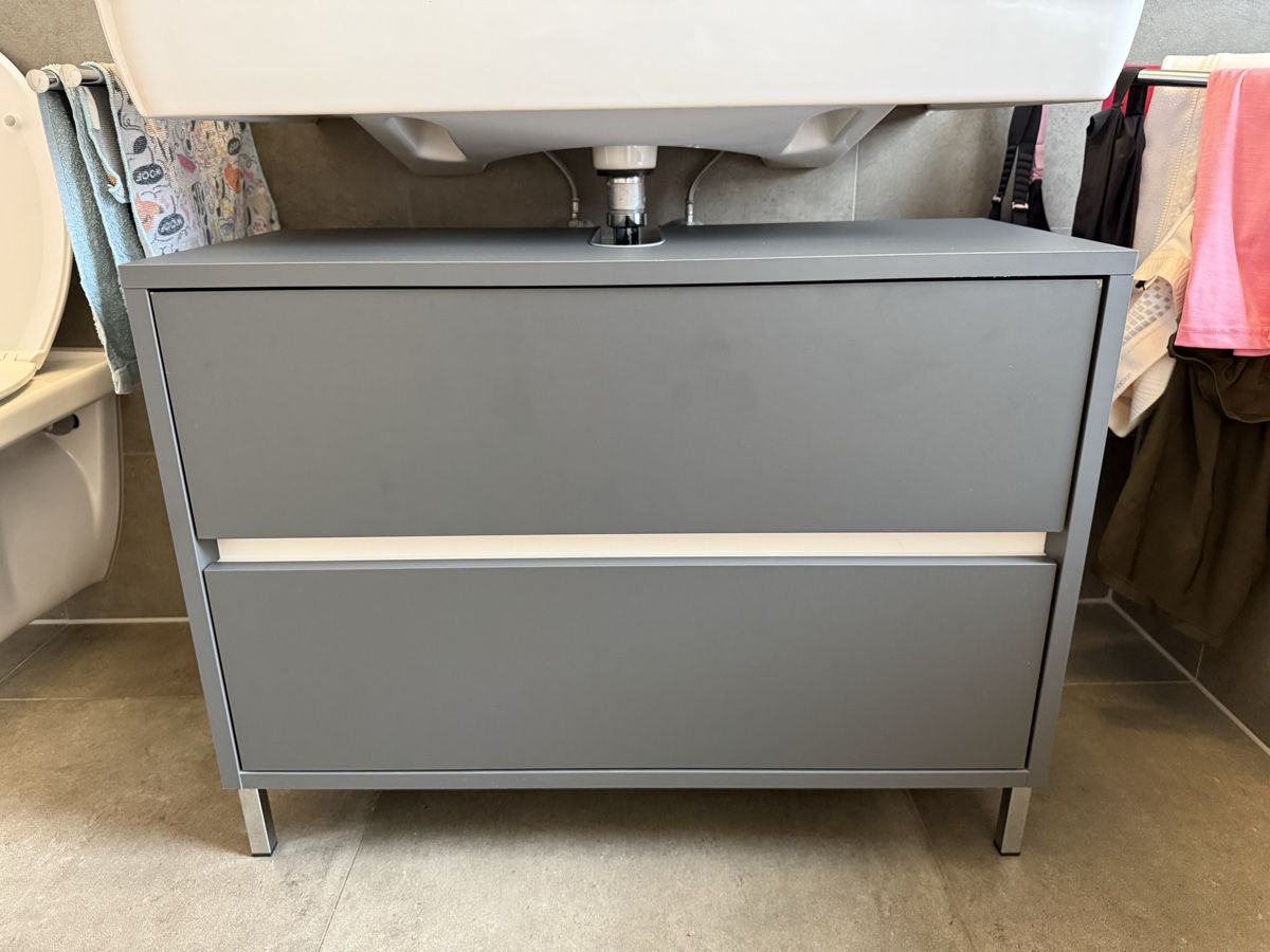 Mobili per bagno: Waschbeckenunterschrank – Usato da Hindelbank venduto da Alfinissimo