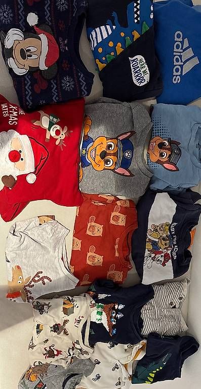 Pullover & Sweatshirts: Pullover 98 – Gebraucht aus Mauren von melam01
