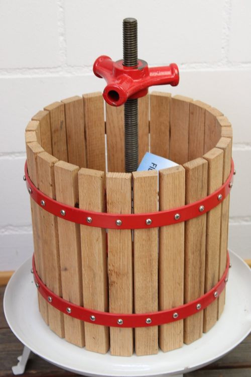Arebos Obstpresse 12L | Manuelle Saftpresse I Beerenpresse inkl. Presstuch, Druckplatte und Metallspindel I Für jegliche Arten von Saft & Gemüse