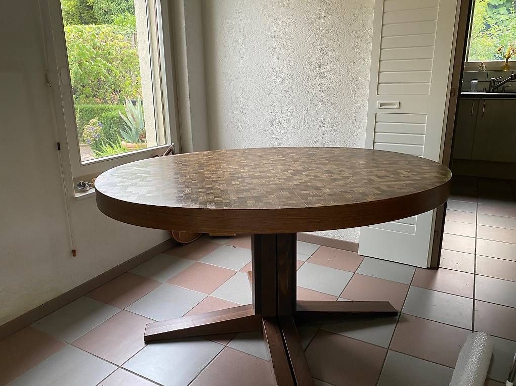 Tables: Esstisch oval – D'occasion à Cortaillod par hel_fj6b